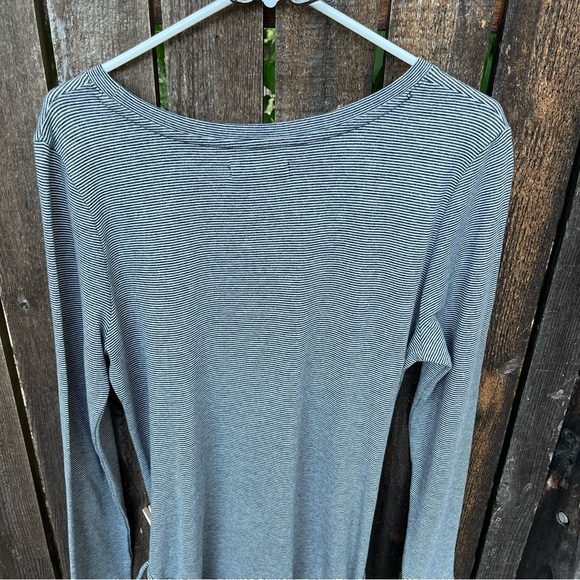 Avec Les Filles Striped Long Sleeve Wrap Dress Gray Sz L - Picture 14 of 16